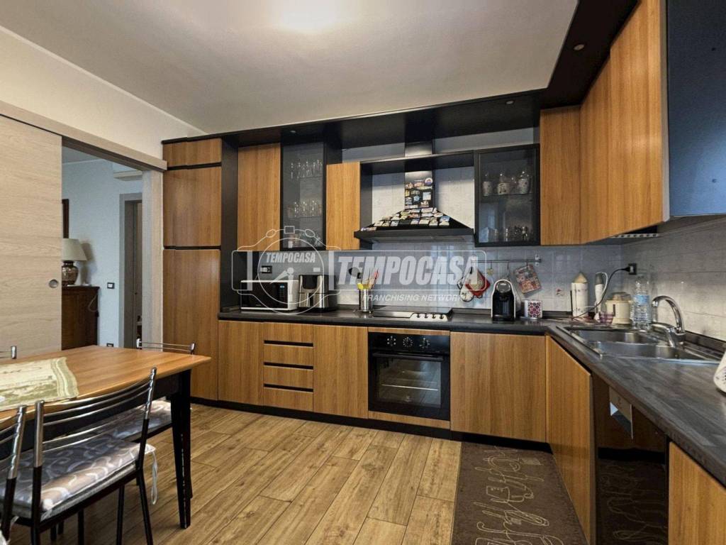 Appartamento a Verbania in Via Repubblica 58/B - Foto 4