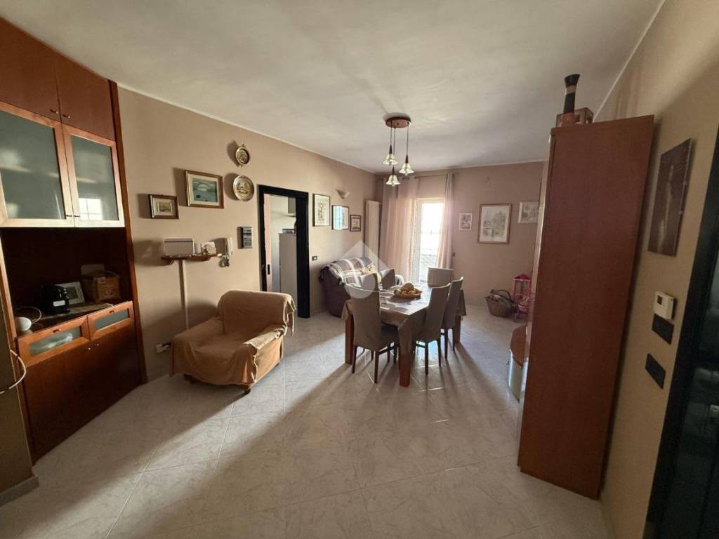 Casa indipendente a Cassano delle murge in Via V maggio, 21 - Foto 3