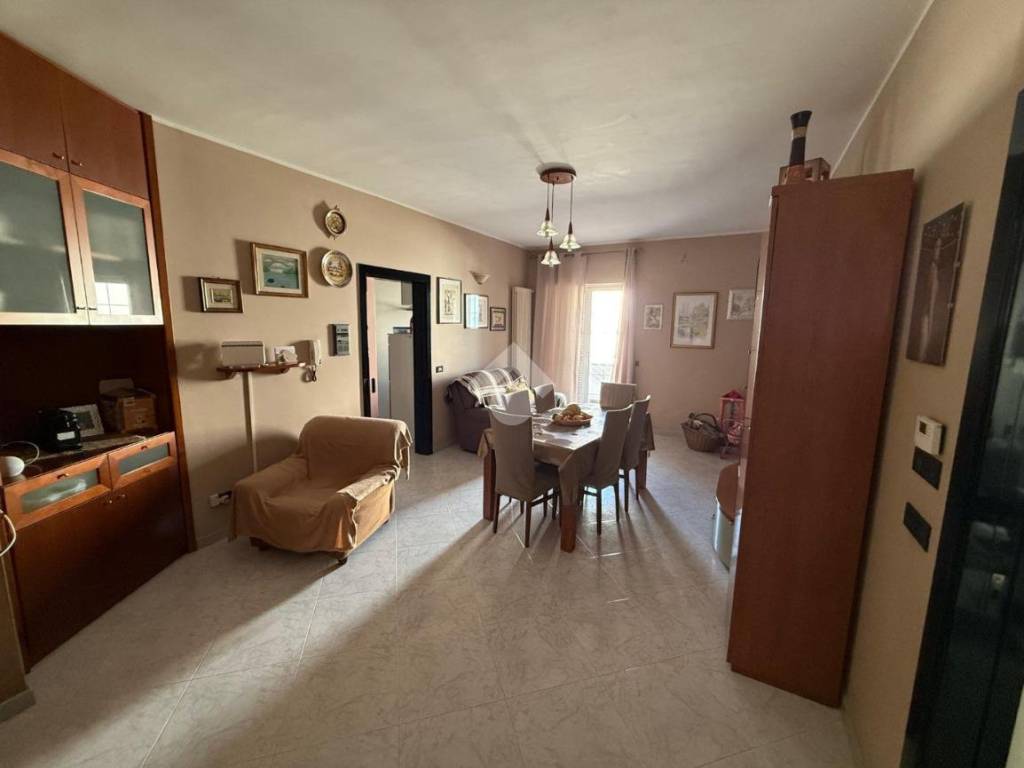 Casa indipendente a Cassano delle murge in Via V maggio, 21 - Foto 4