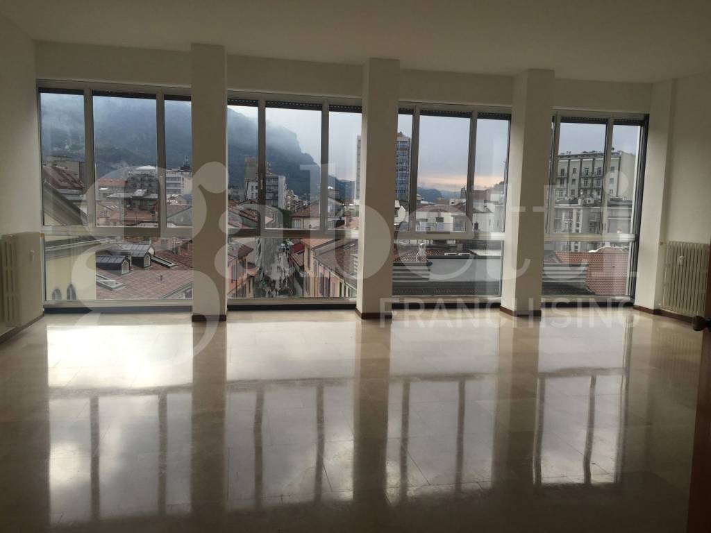 Immobile a Lecco in Via Roma, 28 - Foto 5