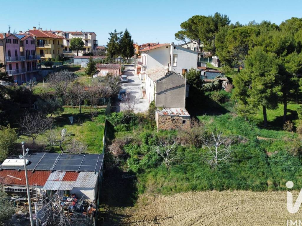 Terreno a Osimo in Via Chiaravallese - Foto 3