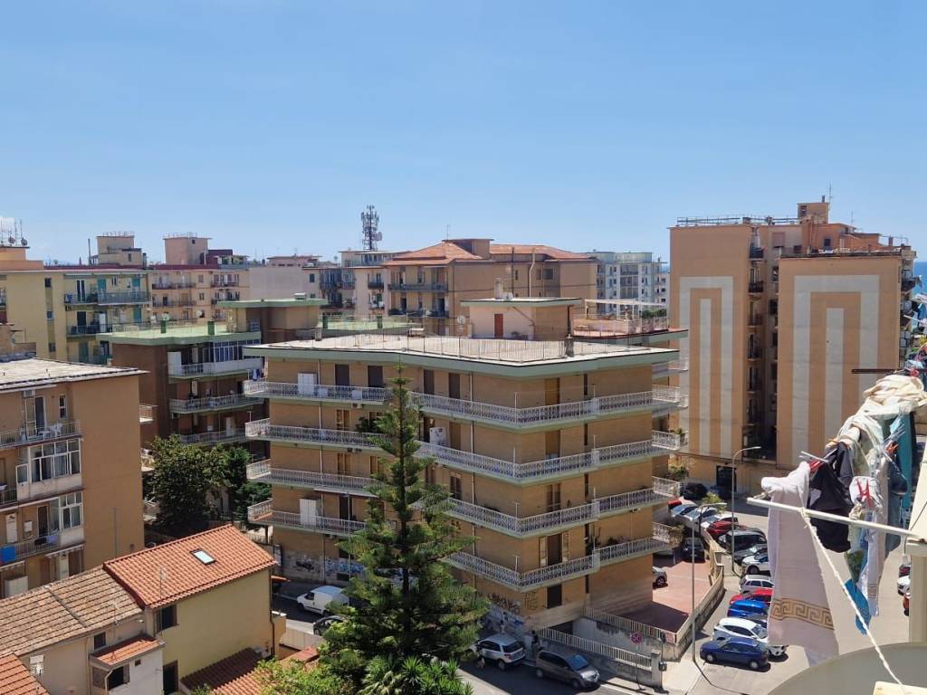 Appartamento a Salerno in Via Vincenzo Bello - Foto 2