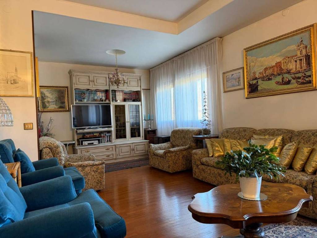 Appartamento a Dolo in piazza Marzabotto - Foto 2
