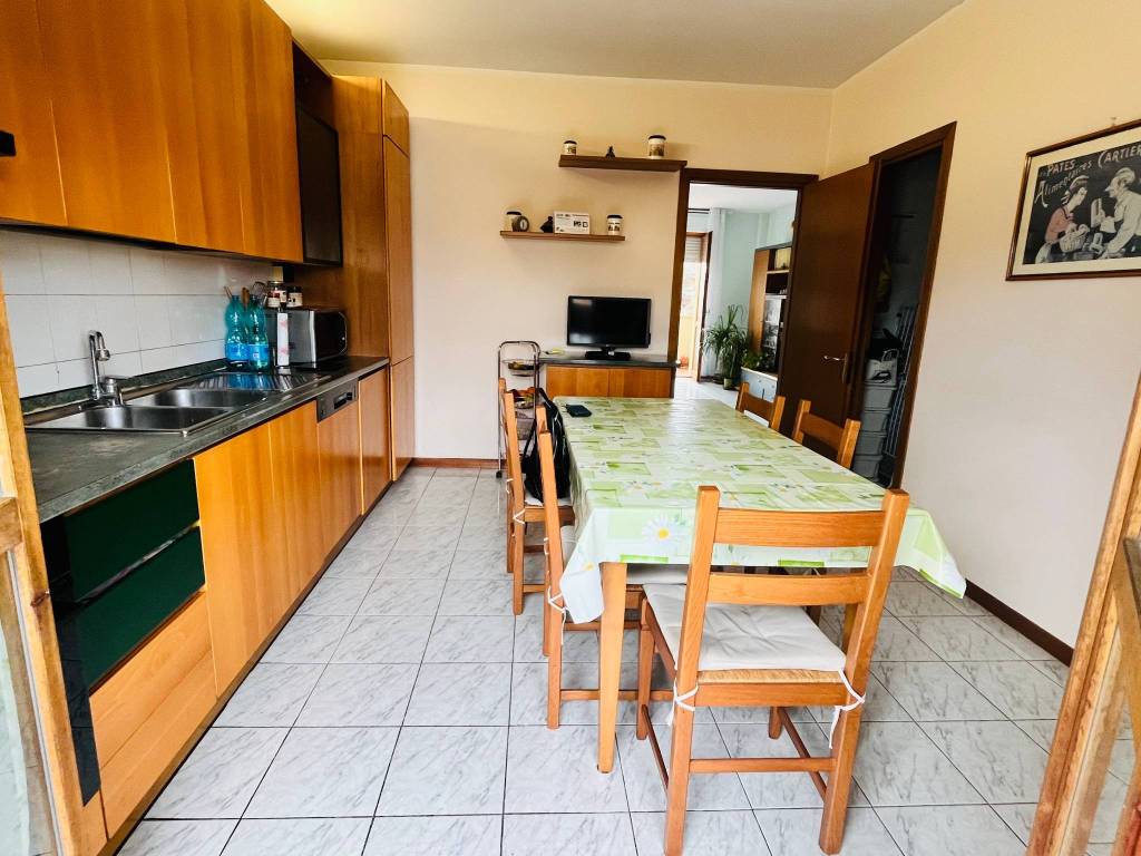 Appartamento a Prato in Viale Alessandro Manzoni - Foto 4