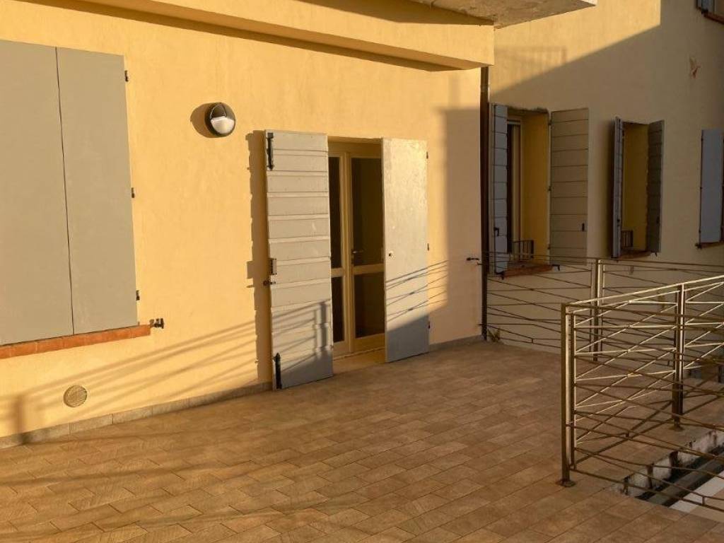 Appartamento a Carpi in Piazza dei Martiri, 42 - Foto 2