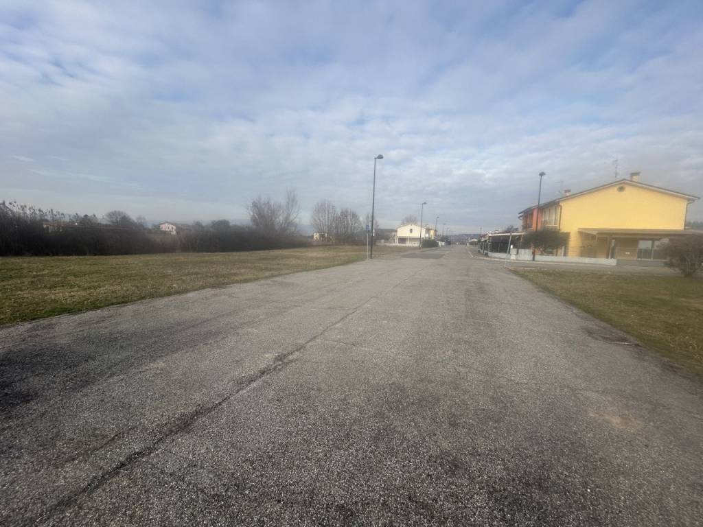 Terreno a Albettone in Via Monte Grappa, Albettone (VI) - Foto 2