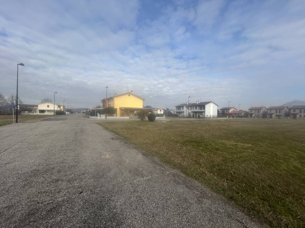 Terreno a Albettone in Via Monte Grappa, Albettone (VI) - Foto 3