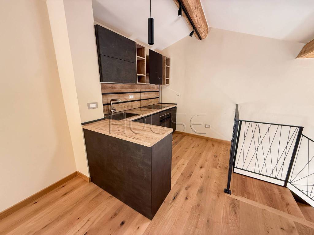 Appartamento a Città di castello in Via Undici Settembre, Città di Castello, Perugia, Umbria, 06012, Italia - Foto 2