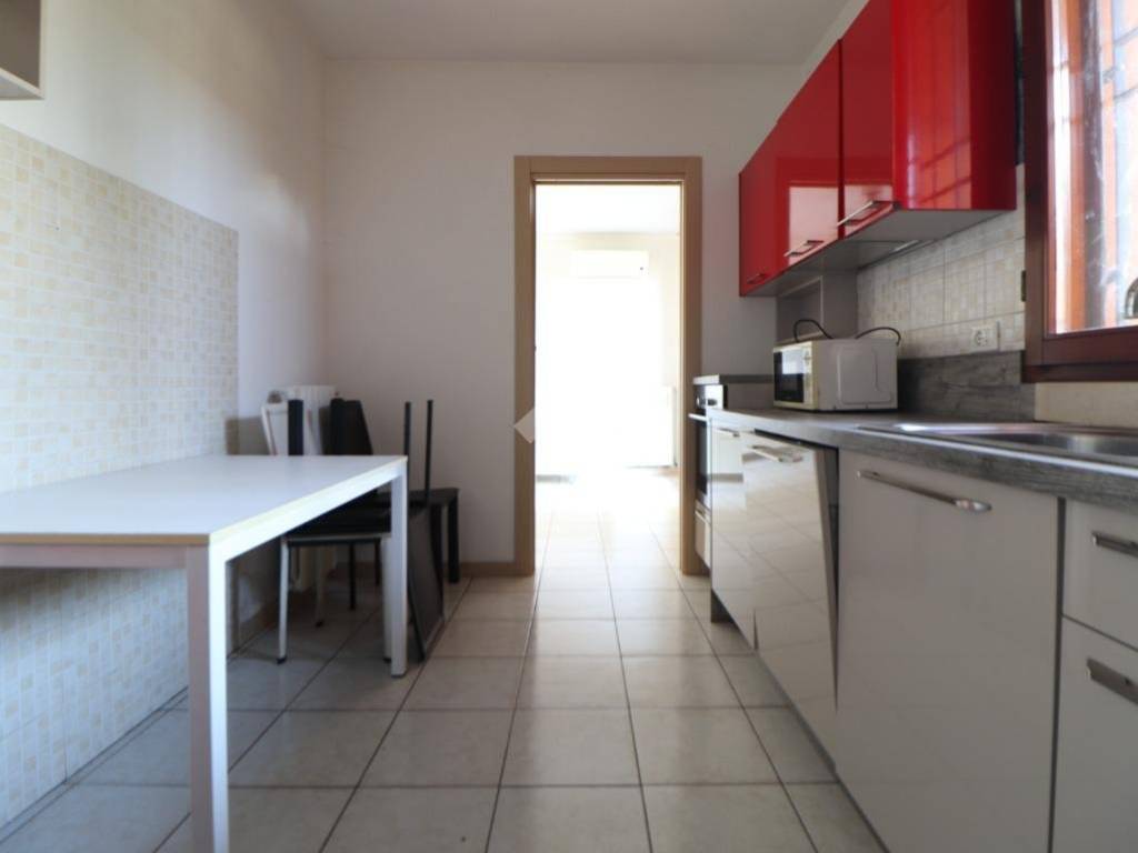 Appartamento a Porto mantovano in Via Gramsci - Foto 4