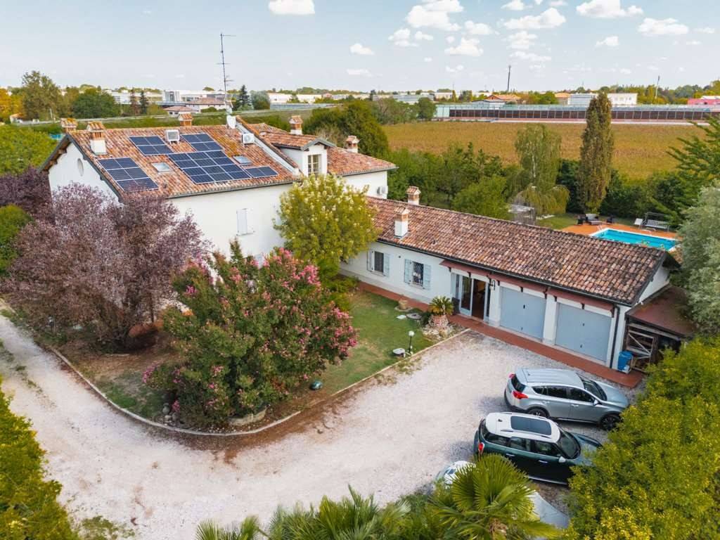 Villa a Carpi in VIA SAN GIACOMO, 47 - Foto 3