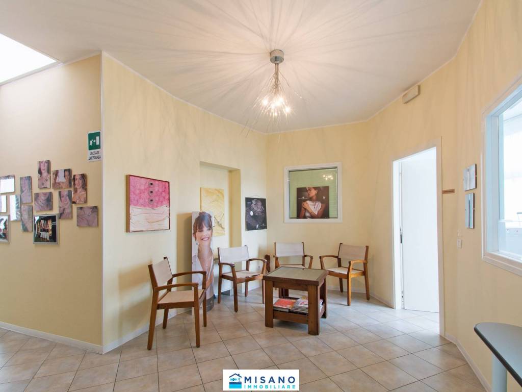 Immobile a Misano adriatico in Viale dell'Industria - Foto 2