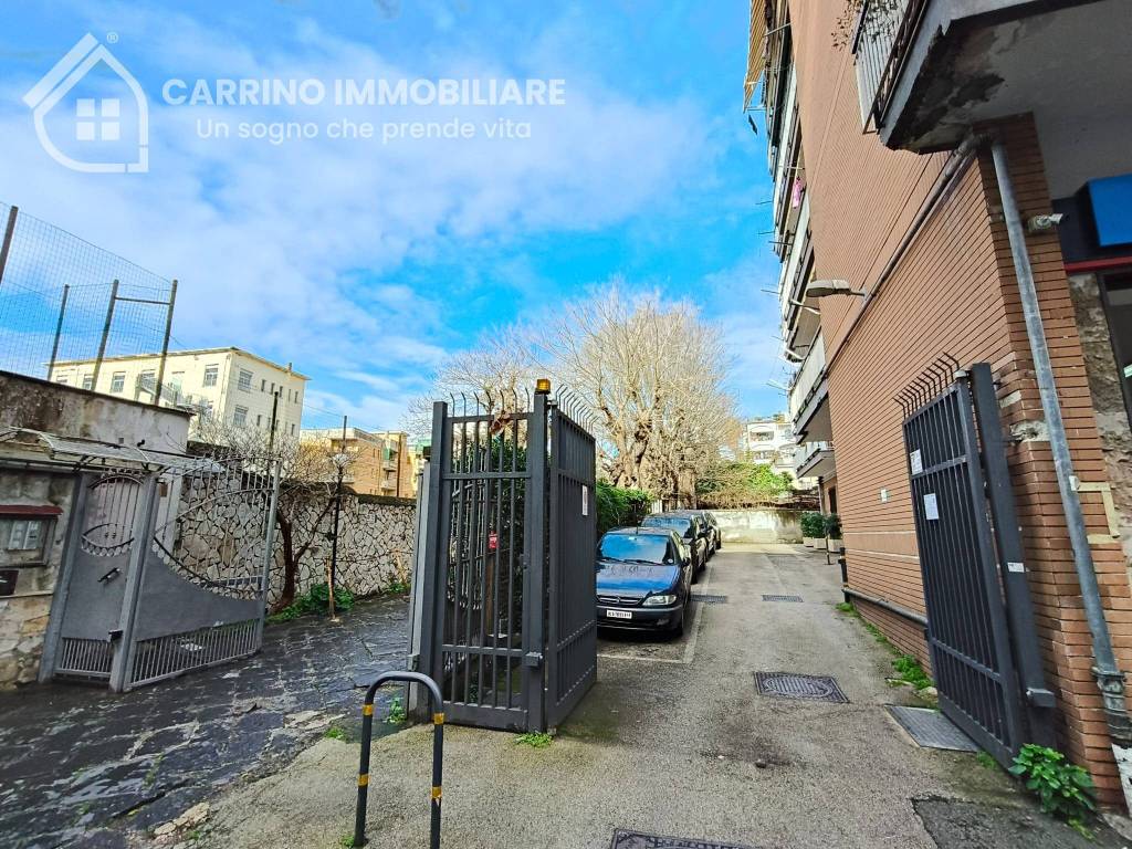 Box / garage a Portici in Via Vittorio Emanuele, 7 - Foto 2