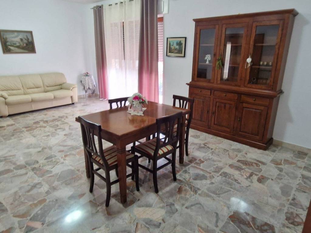 Appartamento a Latina in Via Sebastiano Conca, 5 - Foto 2