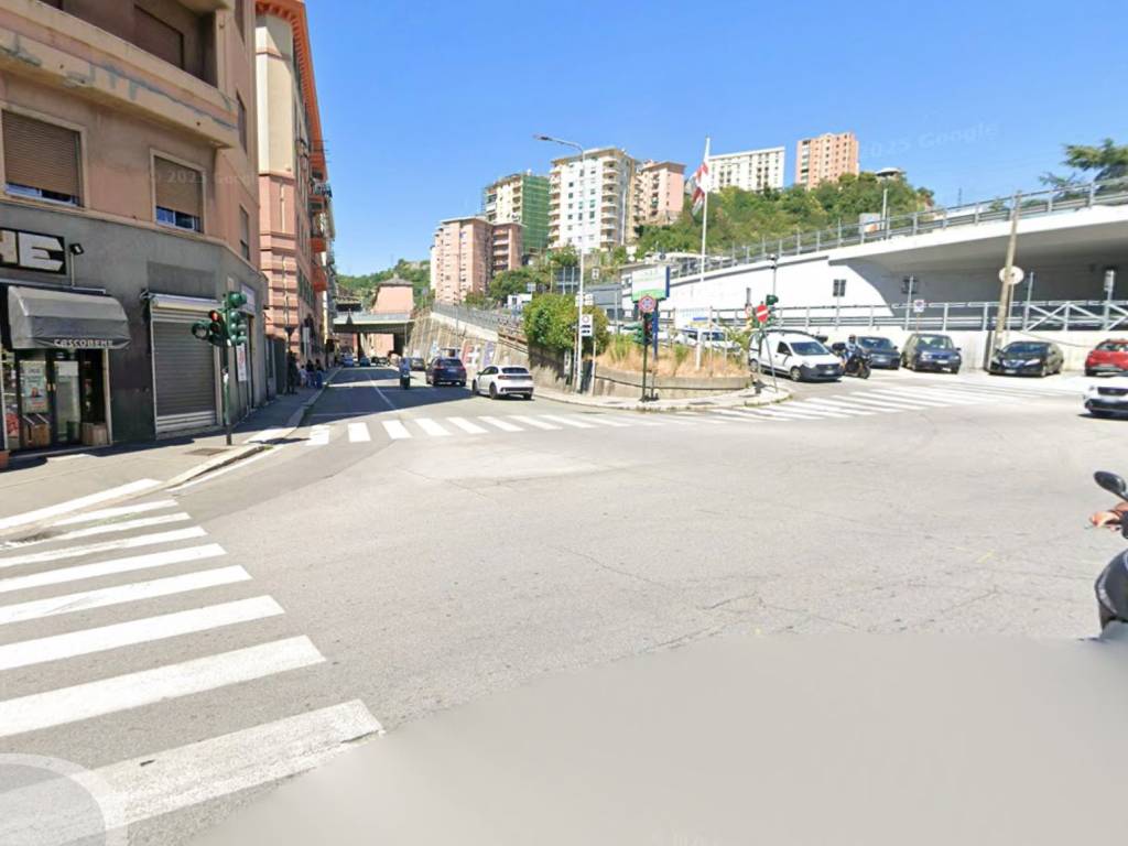 Box / garage a Genova in Via San Bartolomeo del Fossato, 4 - Foto 4