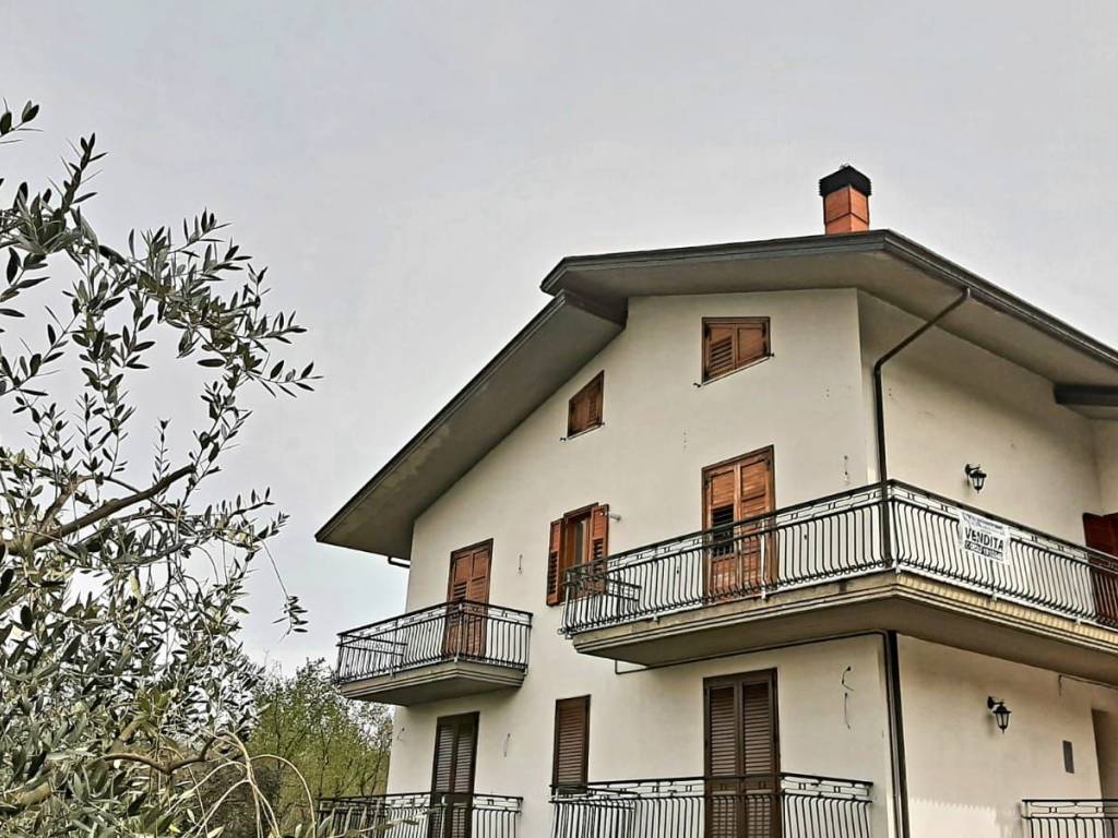 Appartamento a Atripalda in Via Comunale Cerzete, 2 - Foto 2