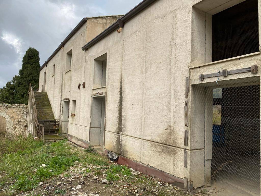 Palazzo / stabile a Monreale in Strada Provinciale di Portella della Ginestra - Foto 5