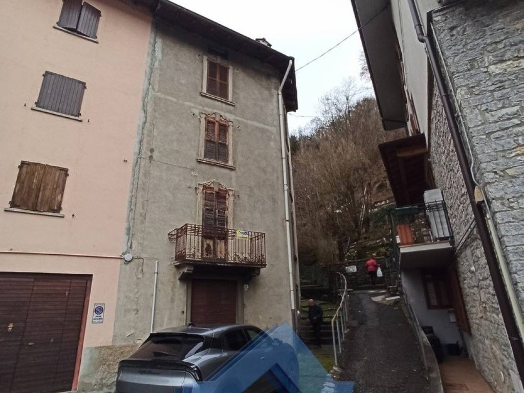 Rustico / casale a Val brembilla in Via Ponte Lambro, 9 - Foto 2