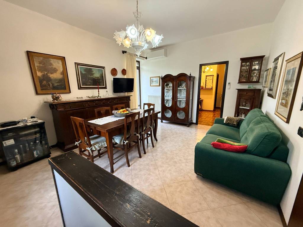 Appartamento a Arcore in Via 24 Maggio, 76 - Foto 2