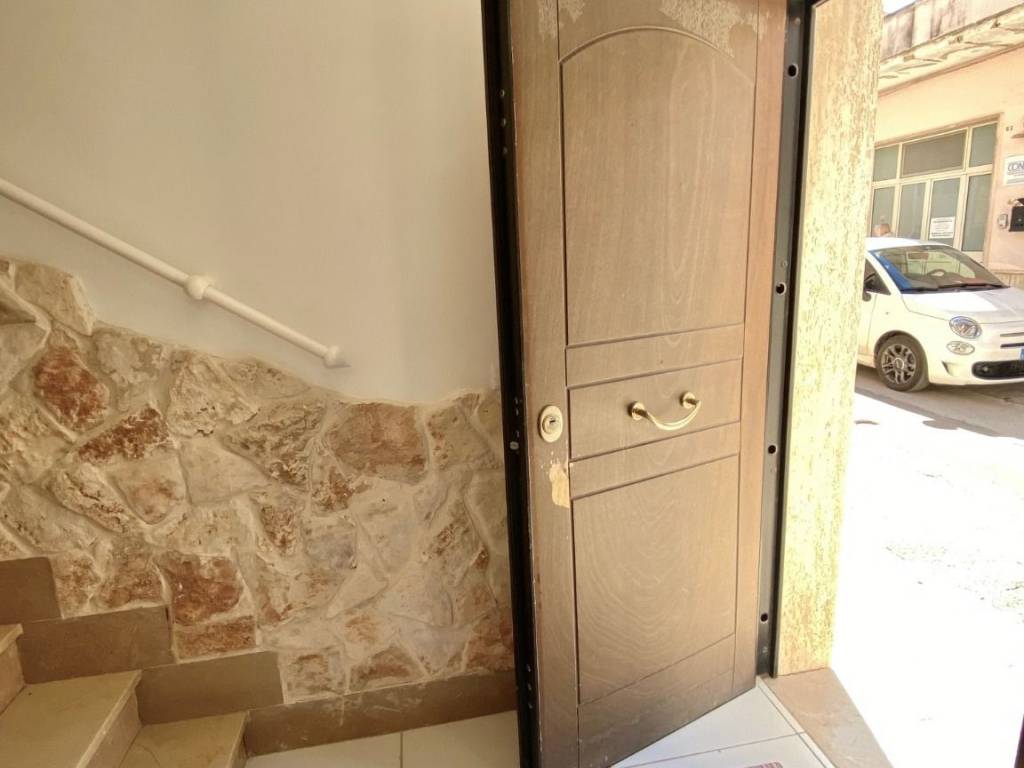 Appartamento a Turi in Via Regina Elena - Foto 2