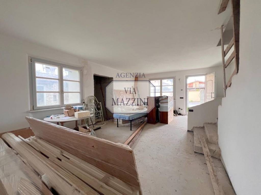 Villa a Seravezza in Via Ranocchiaia - Foto 3