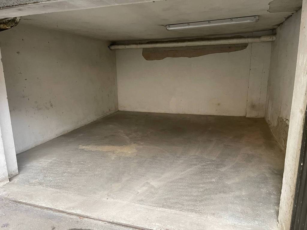 Box / garage a Parma in Via Giuseppe Cesare Abba, 6 - Foto 2