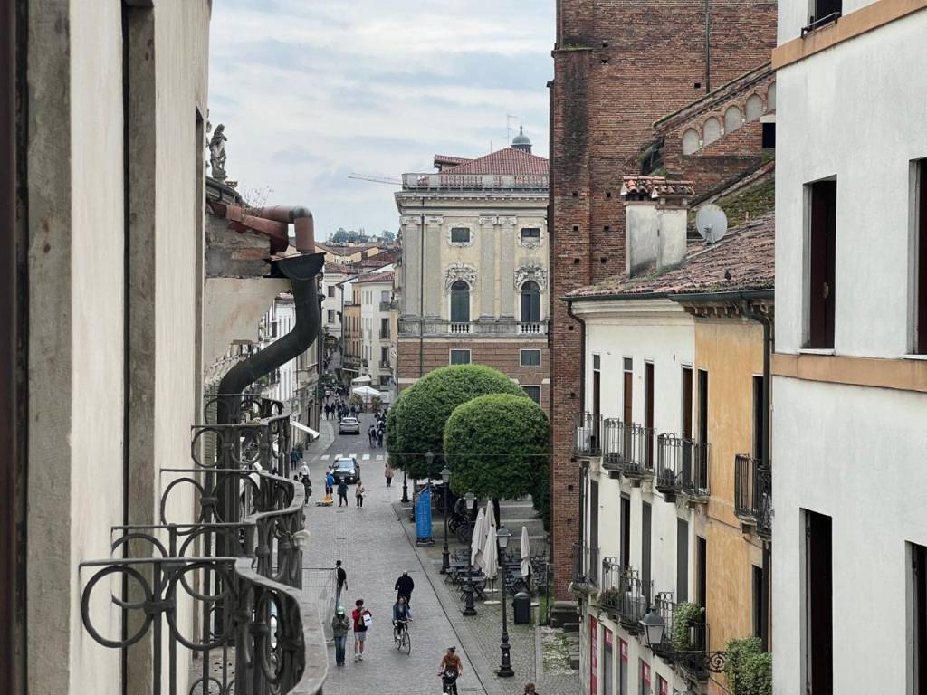 Appartamento a Vicenza in Corso Antonio Fogazzaro - Foto 5