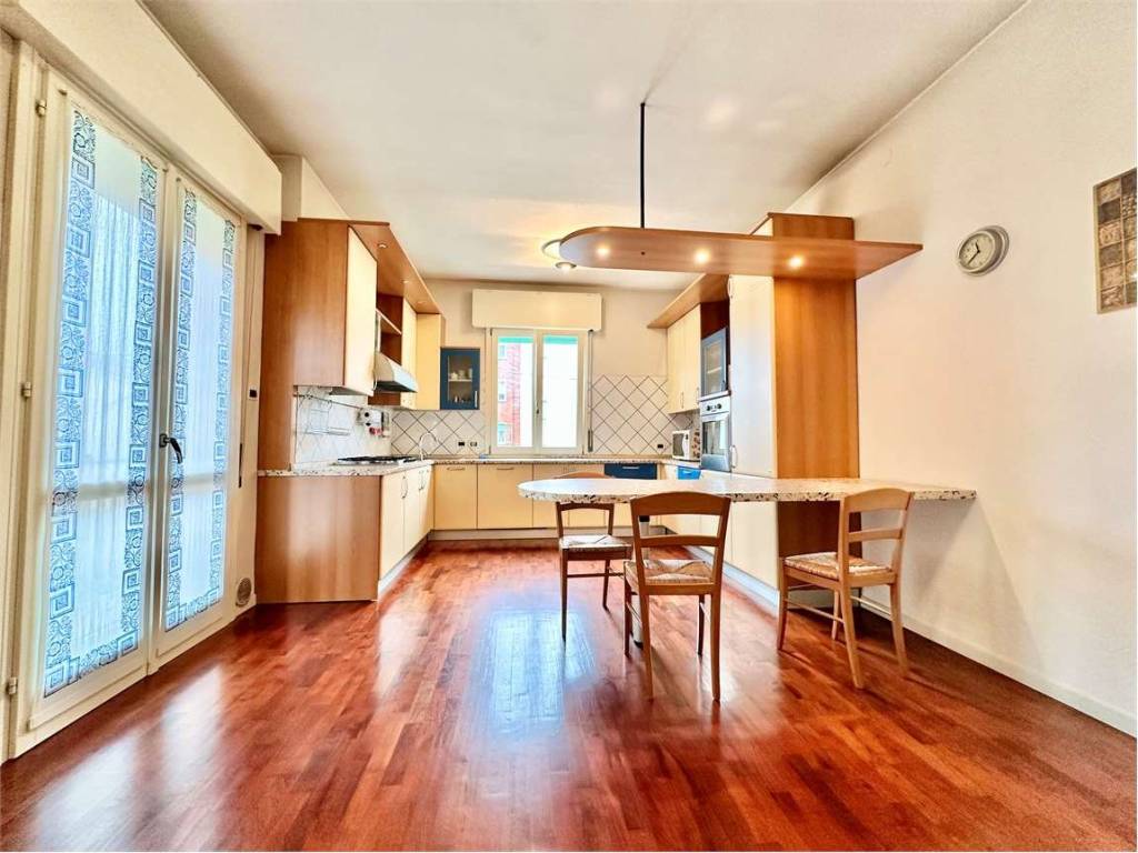 Appartamento a Imola in Zona Marconi – 110 mq - 3 camere, garage e cantina - Foto 3