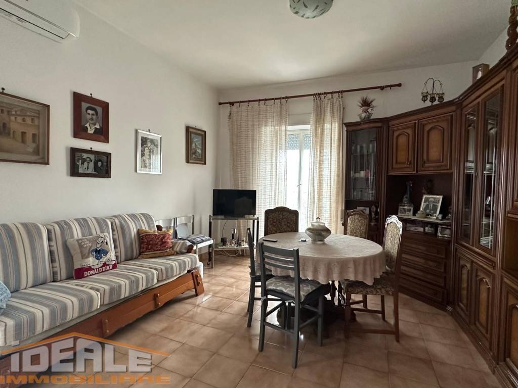 Appartamento a Pomezia in Via Recanati, 24 - Foto 2