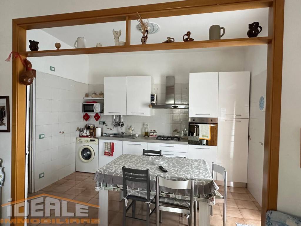 Appartamento a Pomezia in Via Recanati, 24 - Foto 3