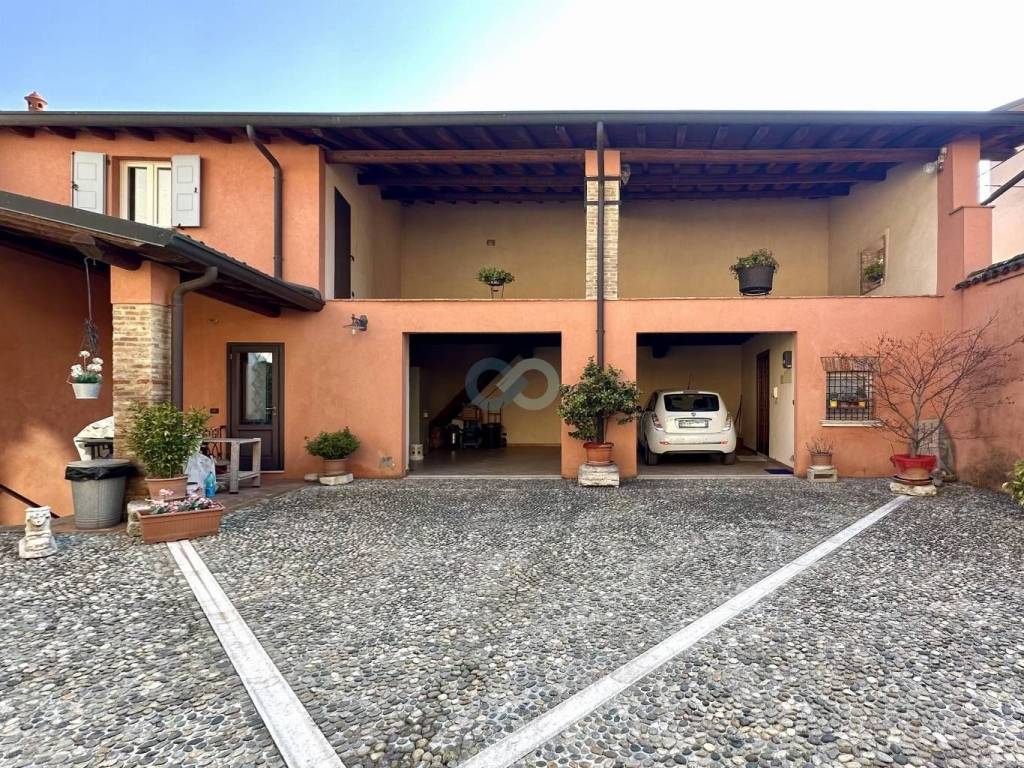 Rustico / casale a Bedizzole in Via Larga di Sera, 5 - Foto 2