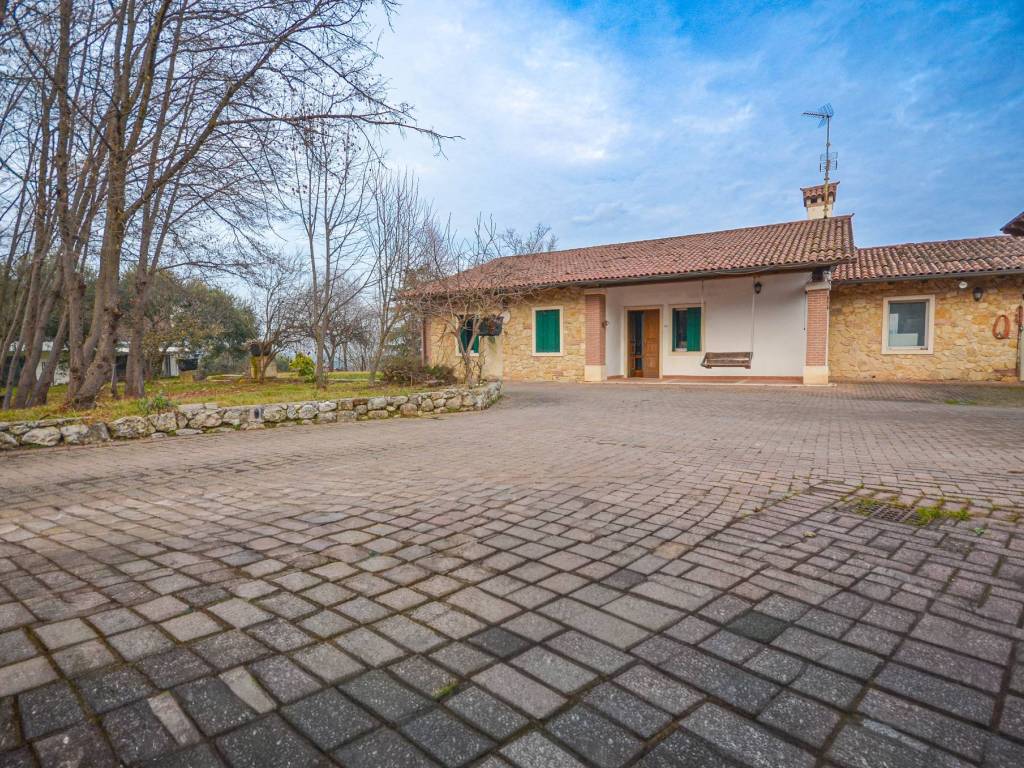 Villa a Altavilla vicentina in Via Antonio Canova - Foto 5