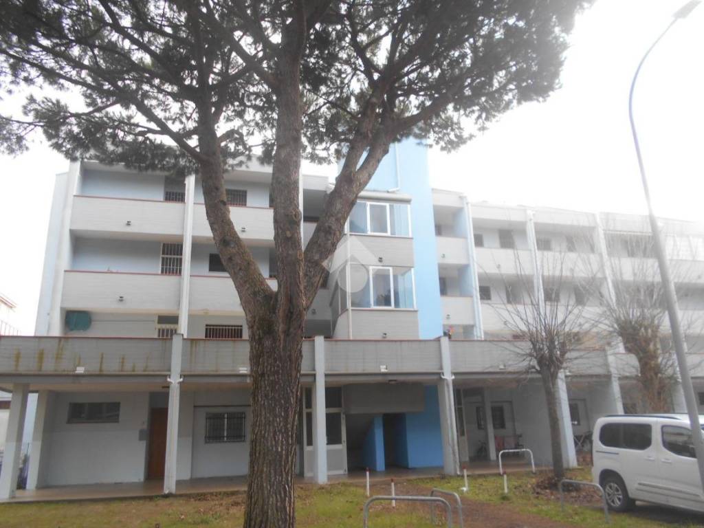 Appartamento a Comacchio in Viale Alfonso la Marmora, 38 - Foto 2