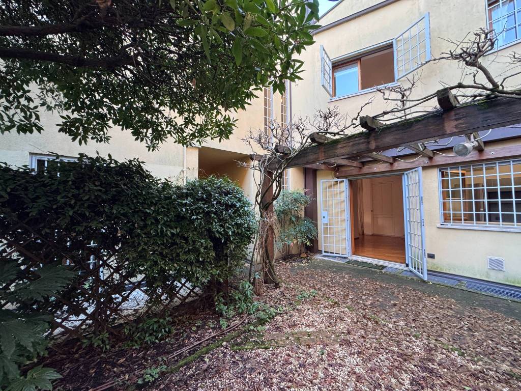 Casa indipendente a Bologna in Via Antonio Zannoni, 39 - Foto 4
