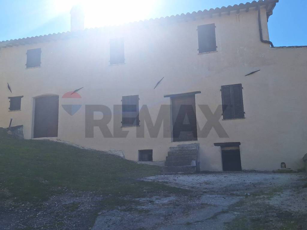 Rustico / casale a Foligno - Foto 2