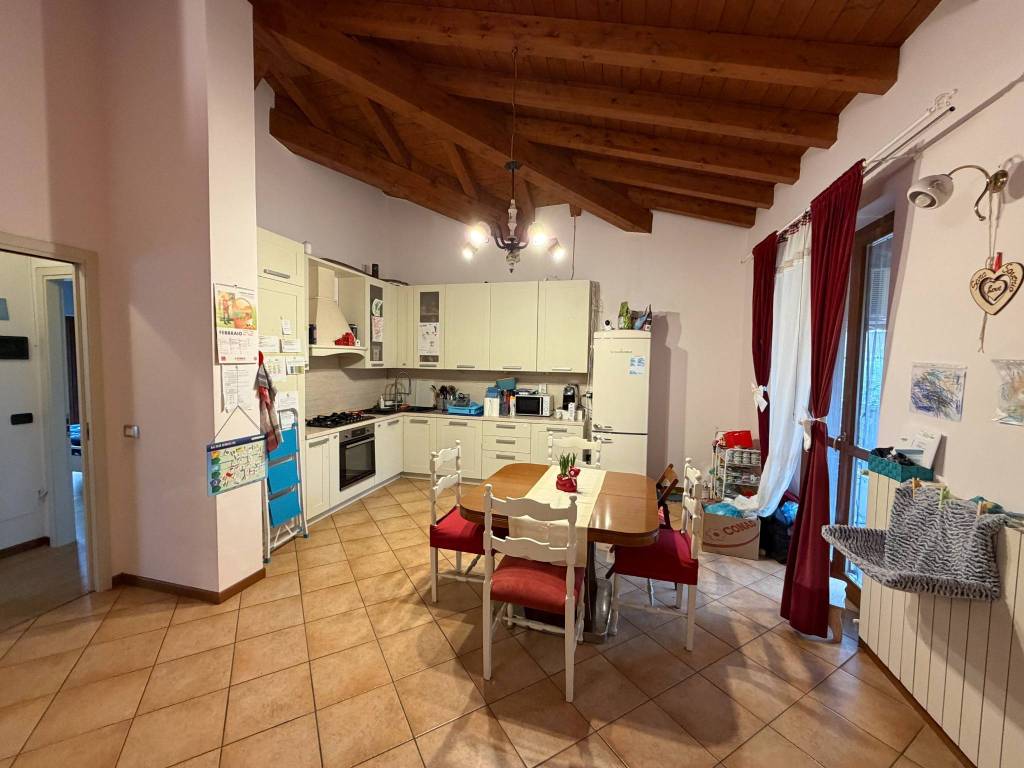 Appartamento a San felice del benaco in Via Boschette - Foto 4