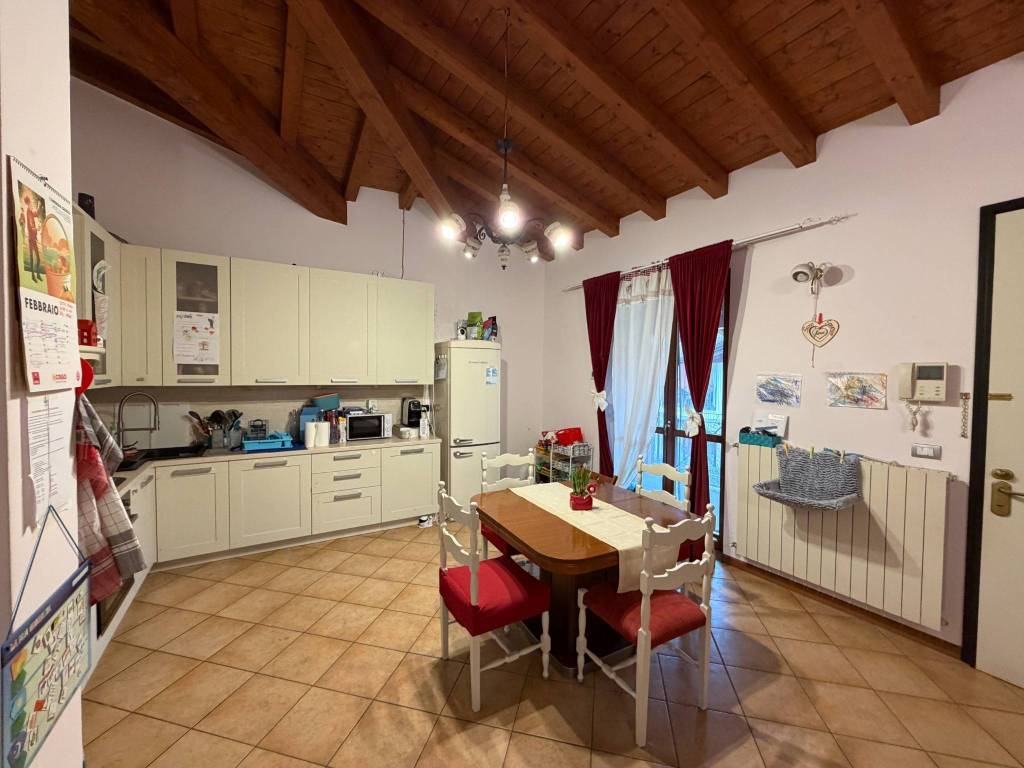 Appartamento a San felice del benaco in Via Boschette - Foto 5