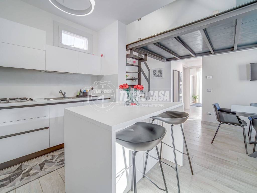 Appartamento a Buguggiate in Via Giuseppe Mazzini 4 - Foto 4