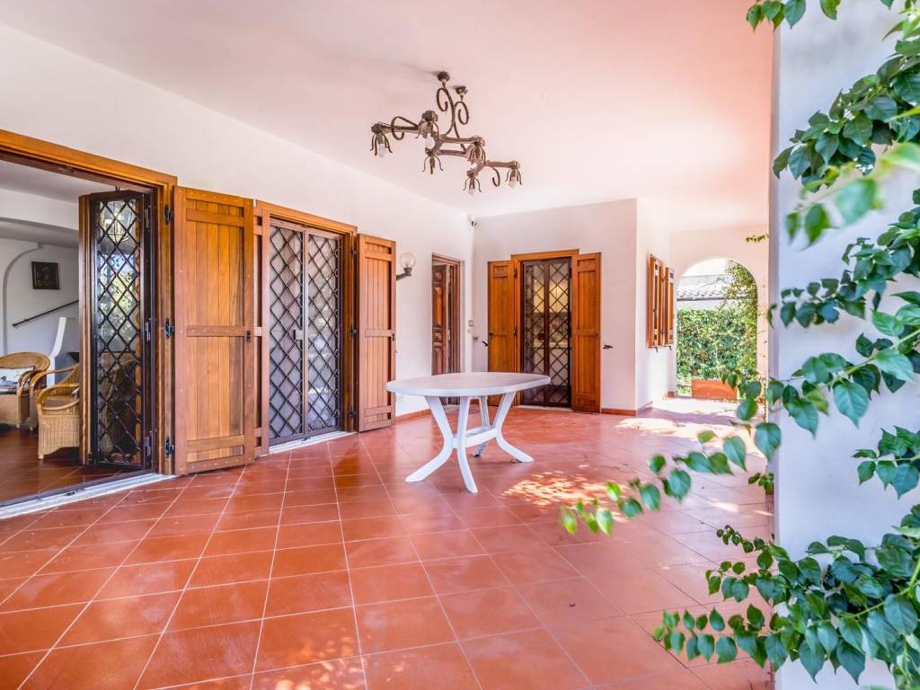 Villa a Pomezia in Via Lago Maggiore - Foto 5