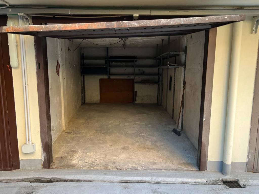 Box / garage a Sesto san giovanni in Via 24 Maggio, 1 - Foto 5