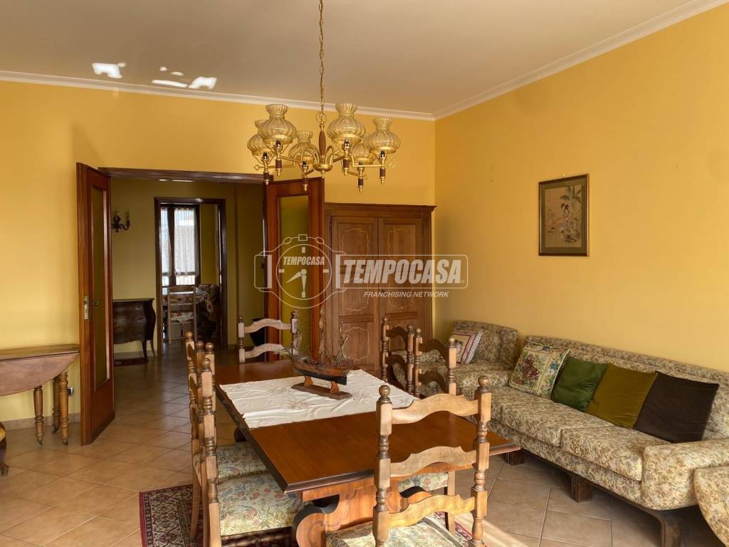 Appartamento a Carmagnola in Viale Giuseppe Garibaldi 13 - Foto 4