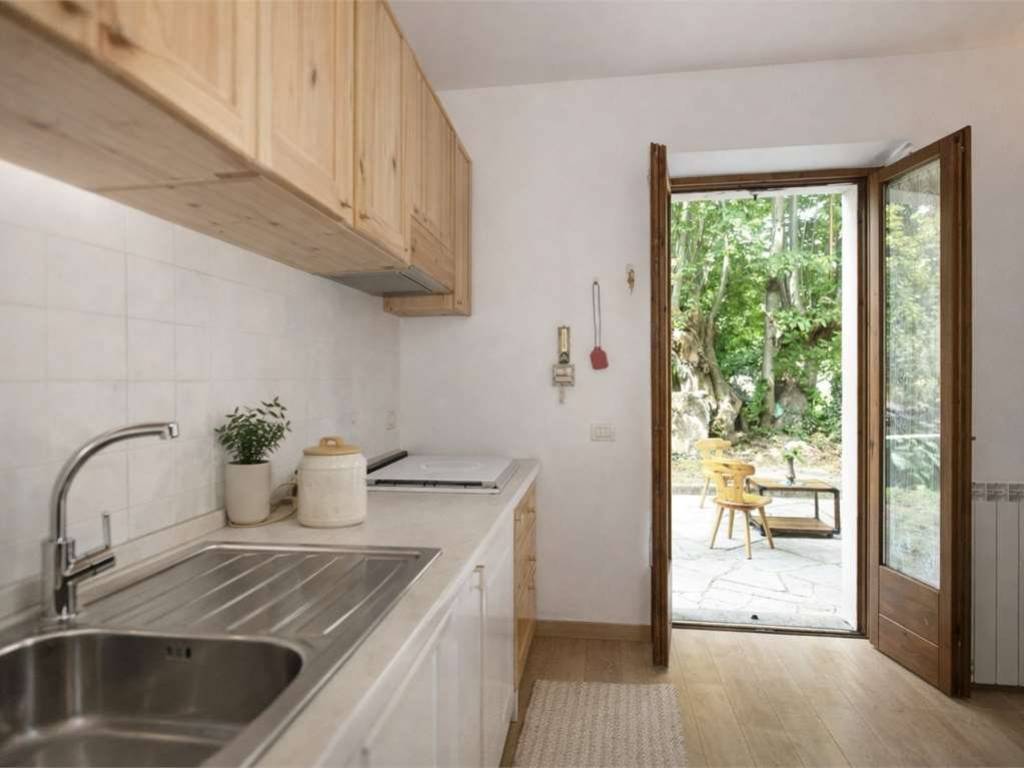 Villa a Mergozzo in Via Bozzetti, 13 - Foto 4