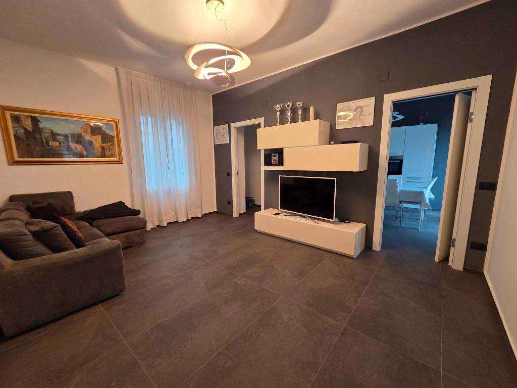 Casa indipendente a Saronno in Via Fabio Filzi - Foto 2