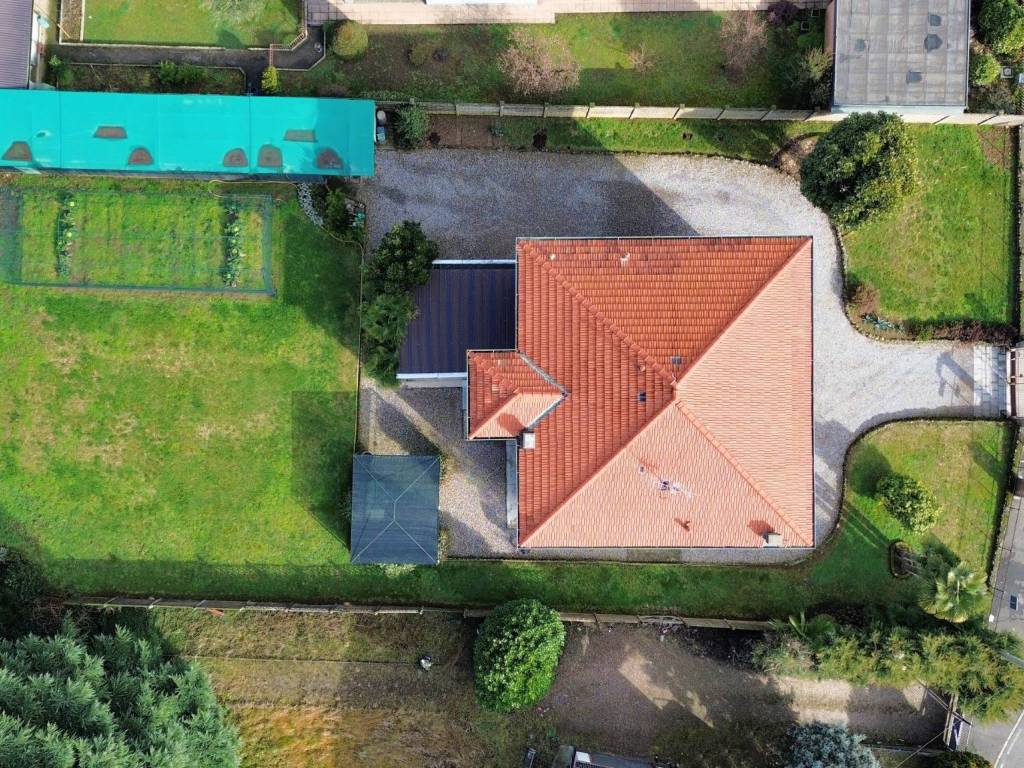 Villa a Cislago in Via Magenta, 396 - Foto 2