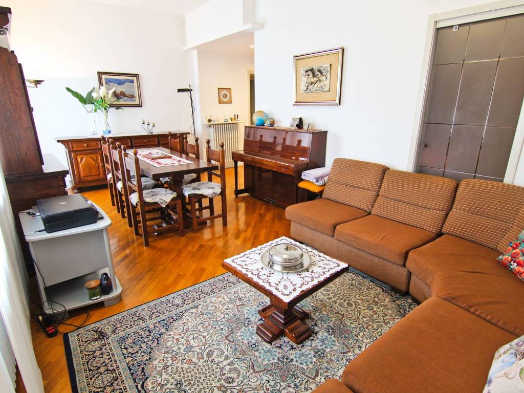 Villa a Cislago in Via Magenta, 396 - Foto 3