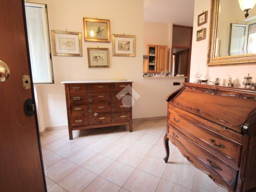 Appartamento a Poggio mirteto in VIALE GIUSEPPE DE VITO, 69 - Foto 2