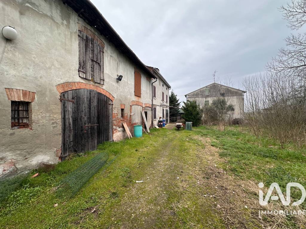 Villa a Mirandola in Via cavo, 41 - Foto 2