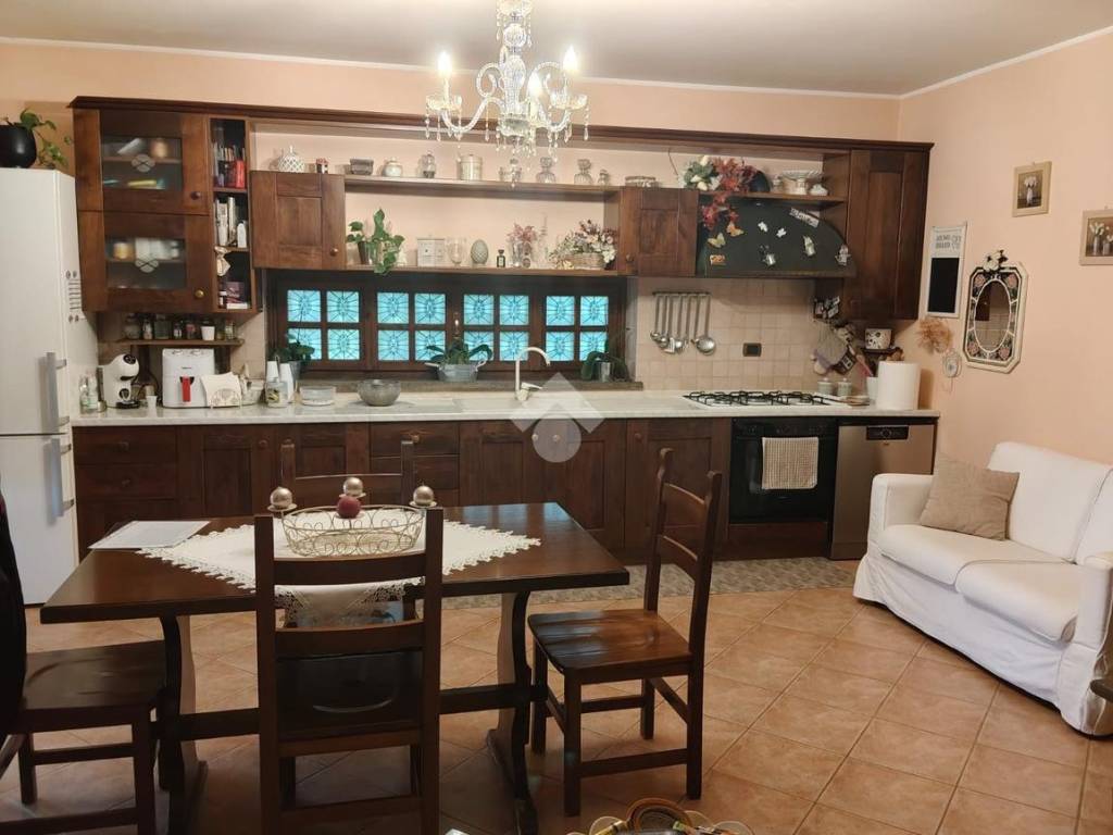 Casa indipendente a Lariano in via di cori, 7 - Foto 4