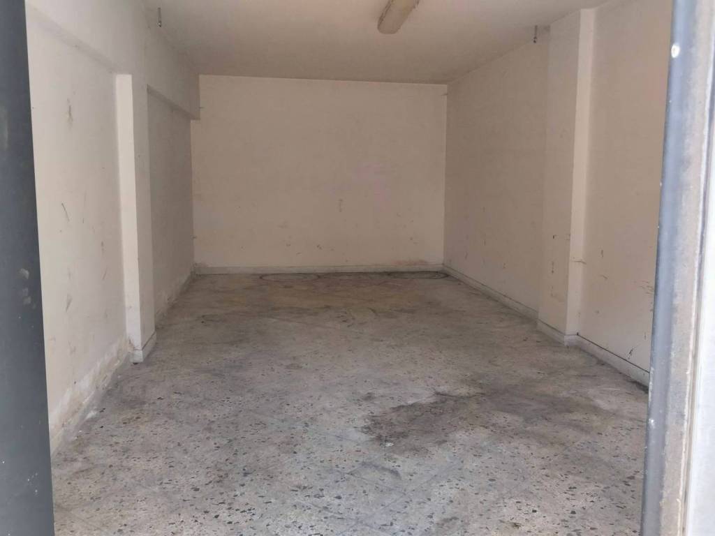 Box / garage a Cava de' tirreni in Via Vincenzo Palazzo - Foto 2