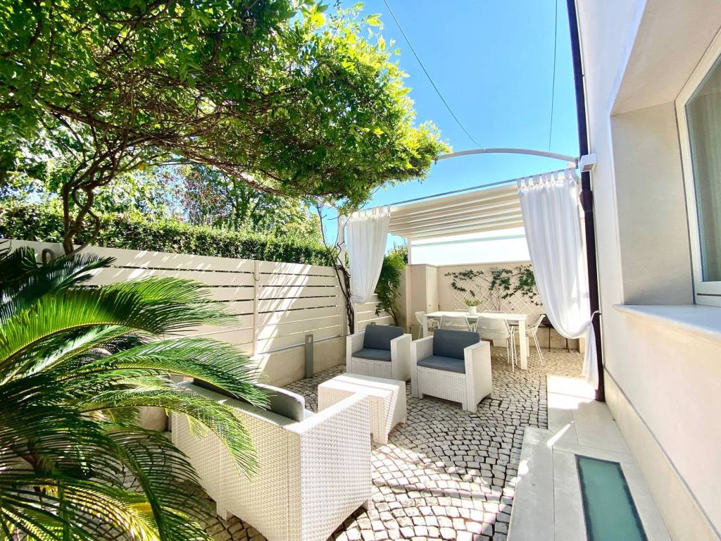 Villa a Forte dei marmi in Duca D'Aosta, 8 - Foto 4