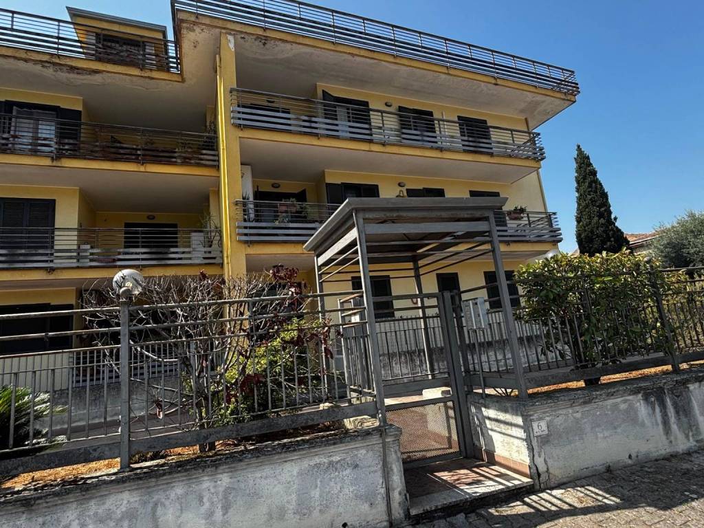 Attico / mansarda a Caserta in Via Aldo Capitini - Foto 2